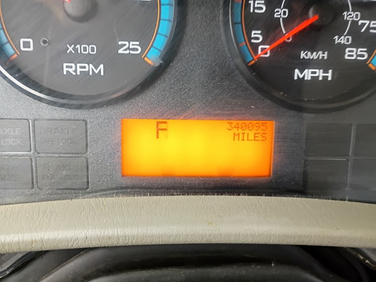 2011-international-transtar-8600-image-58