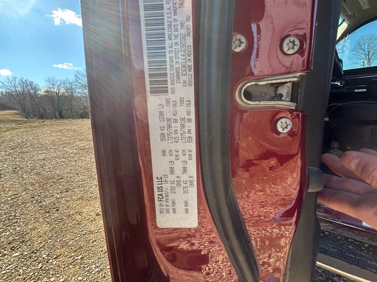 2018-dodge-3500-image-69