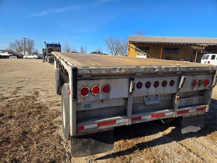 2000-reitnouer-flatbed-image-17