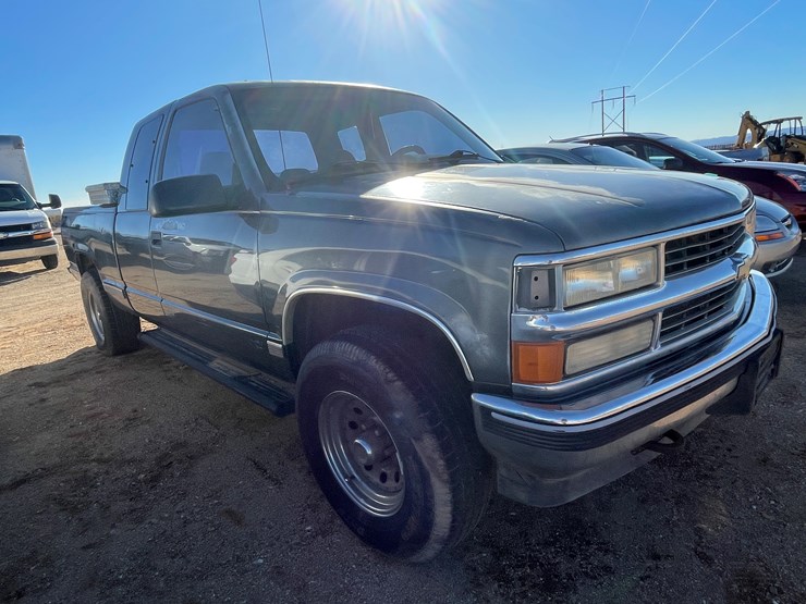 1995-chevrolet-1500-image-3