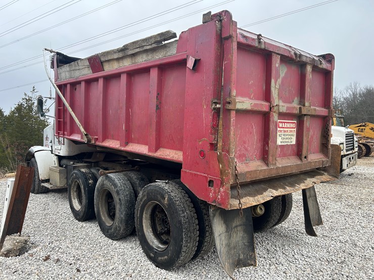 1988-peterbilt-357-image-5