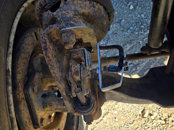 1996-freightliner-fl70-image-44