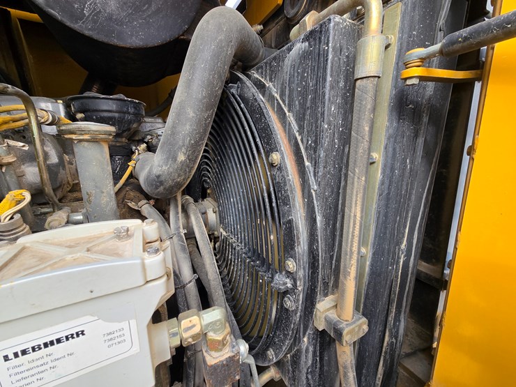 2004-deere-655c-image-37