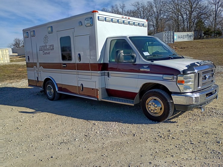 2009-ford-e450-image-15
