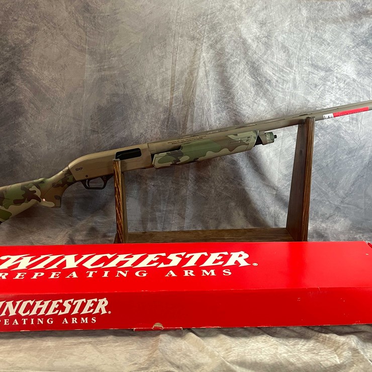 #2721 • Winchester SXP 12 Ga. Pump Action Shotgun, SN: TR6024-0011