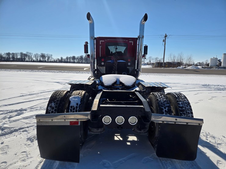 1995-freightliner-fld120-image-20