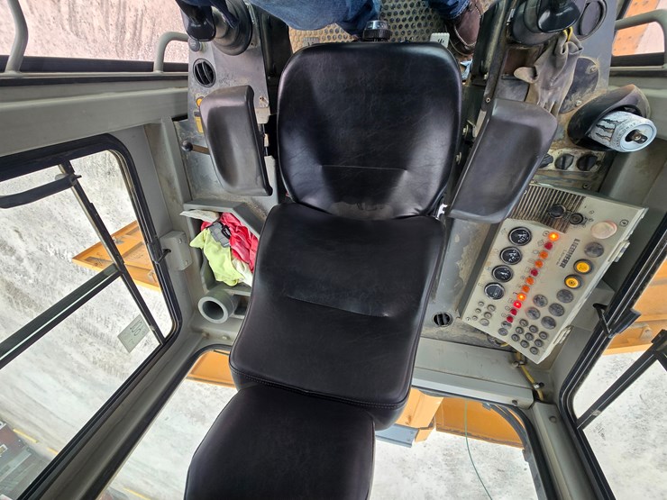 2005-liebherr-lr622b-image-53