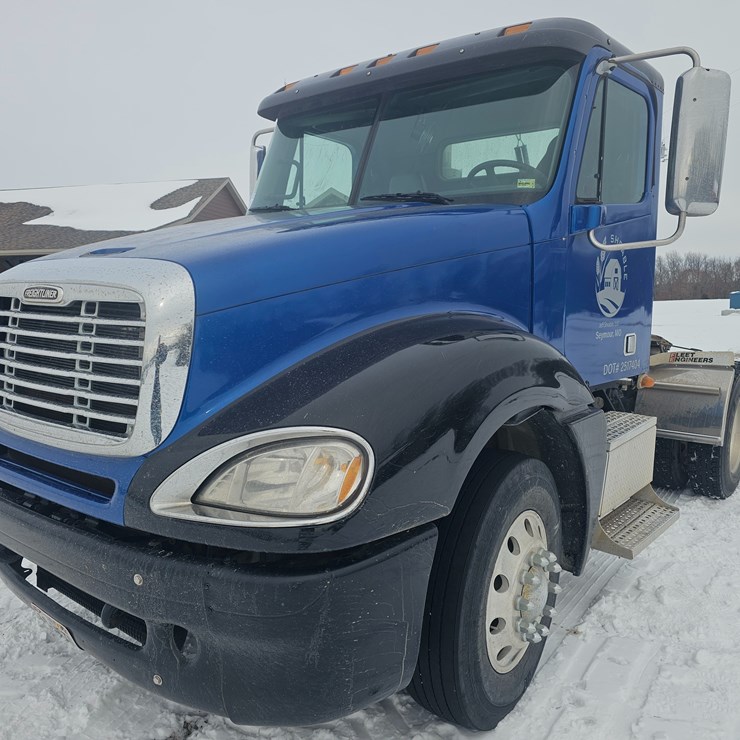 2007 FREIGHTLINER COLUMBIA 120