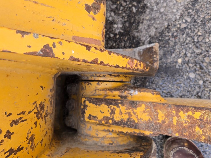 2004-deere-655c-image-107