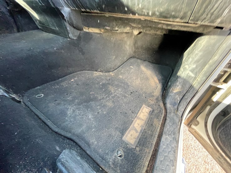 2016-dodge-1500-image-72