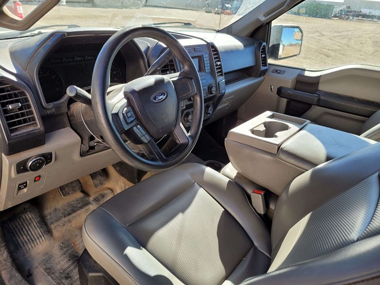 2017-ford-f150-image-14