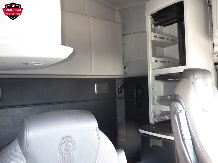 2023-kenworth-t680-image-4