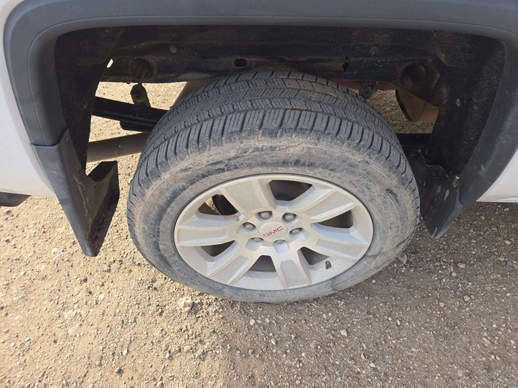 2015-gmc-sierra-1500-slt-image-8