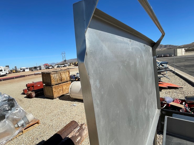 #3190-•-tilt-kettle-image-11