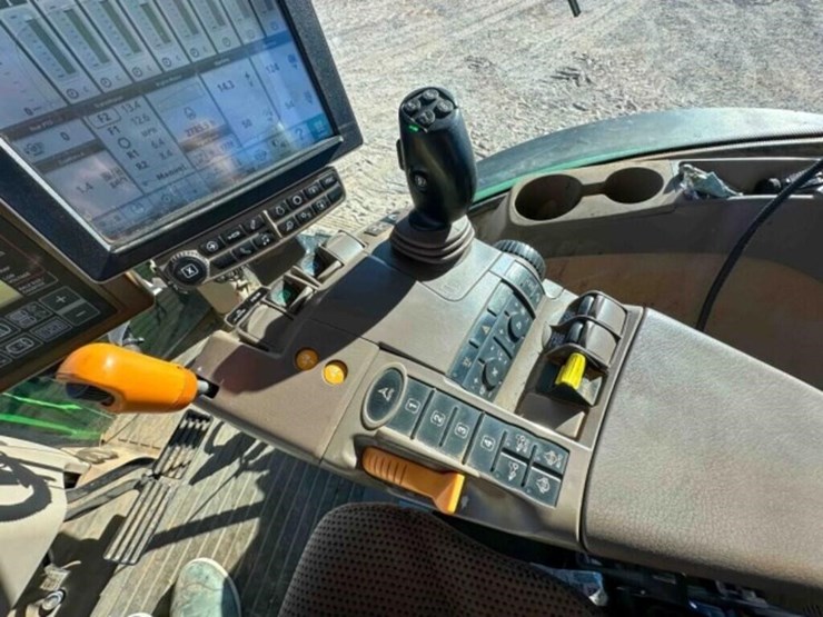 2016-john-deere-7230r-image-31
