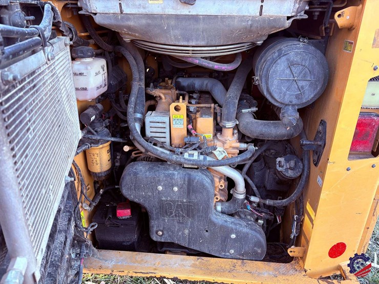 2020-caterpillar-289d3-image-40