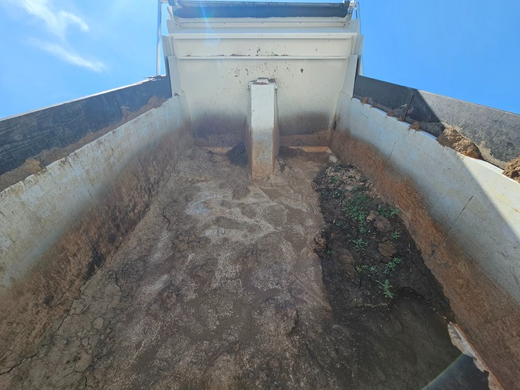 2012-peterbilt-382-image-44