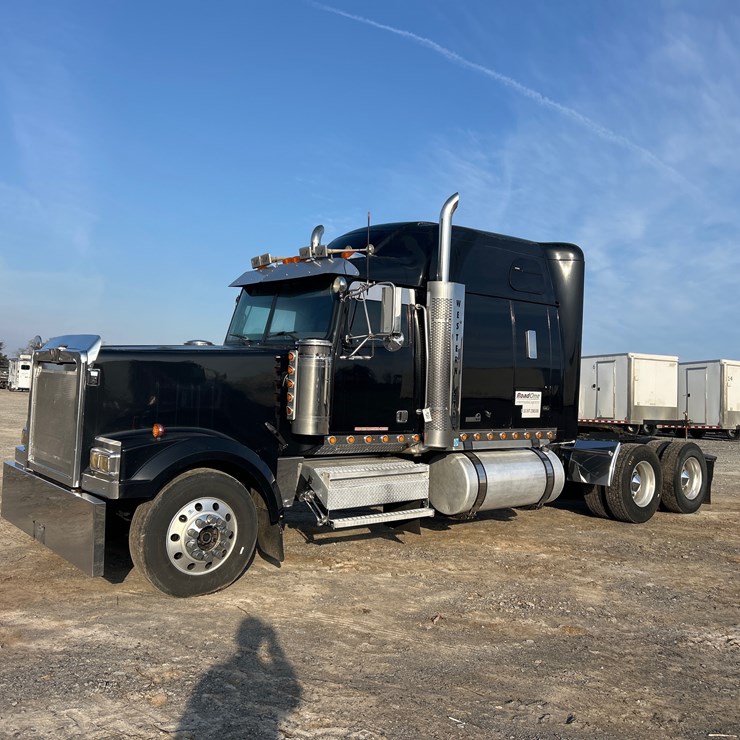 2005 WESTERN STAR 4900