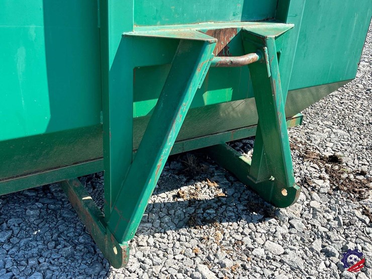 2020-iron-nl-3779-roll--off-dumpster-image-9
