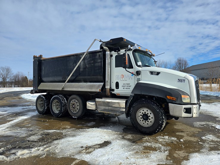 2012-caterpillar-660-image-22