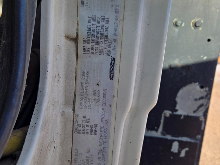 1996-freightliner-fl70-image-48