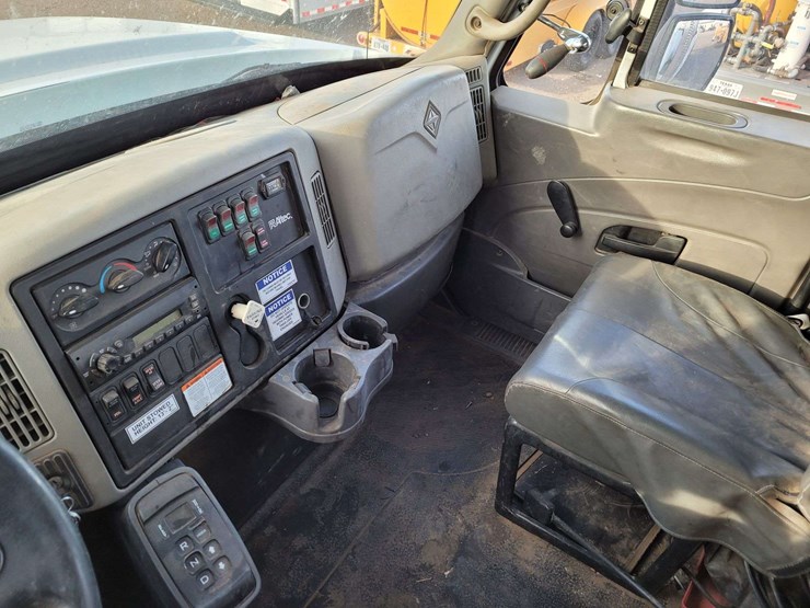 2011-international-workstar-7500-image-25