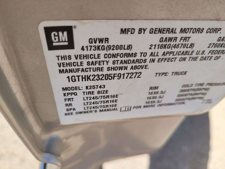 2005-gmc-sierra-2500-image-14