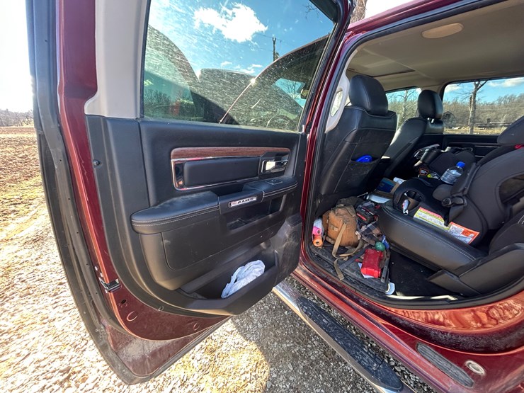 2018-dodge-3500-image-66