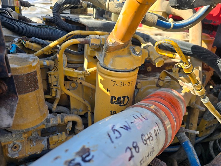 1999-peterbilt-330-image-22