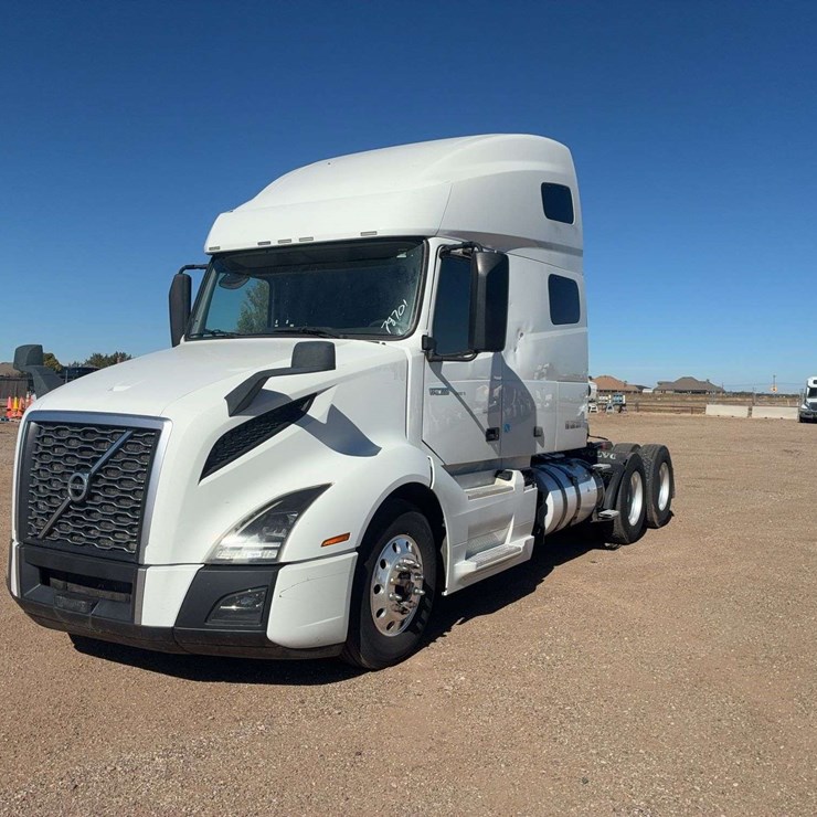 2019 Volvo Volvo VNL Tandem Axle Dual Conventional-New Generation TRACTOR TRUCK