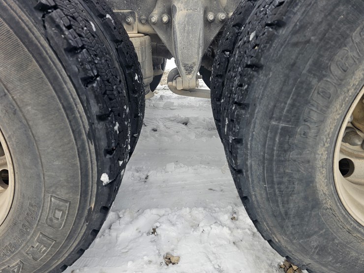 2007-freightliner-columbia-120-image-73