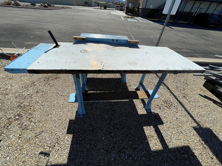 #3138-•-work-tables-image-4