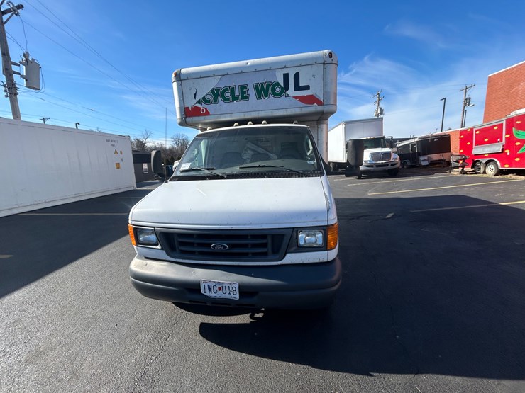 2006-ford-e450-image-34