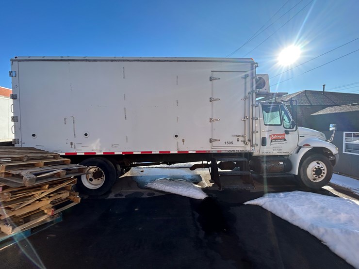 2010-international-durastar-4300-image-12