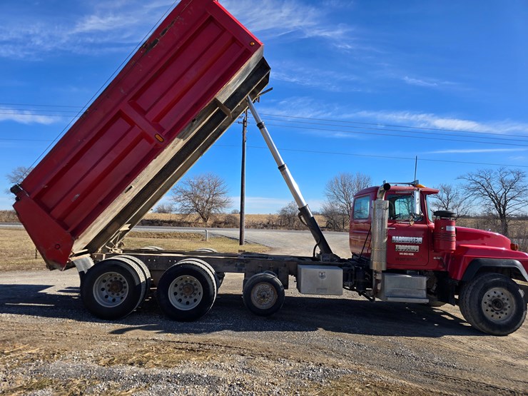 1998-mack-rd688s-image-48