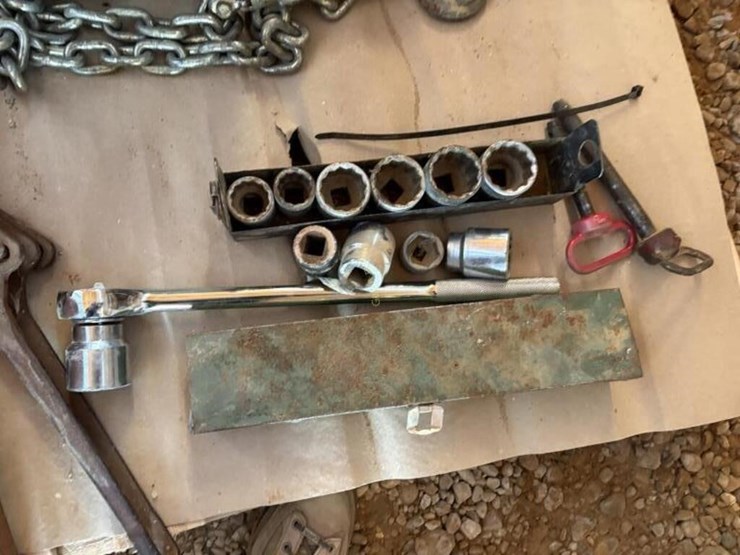 post-pounder,-binders,-chain,-twine-etc-image-2