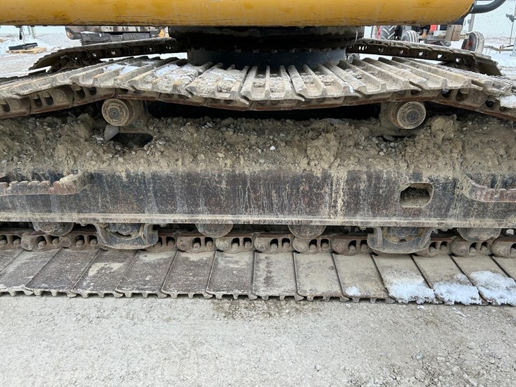 2019-deere-210g-lc-image-13