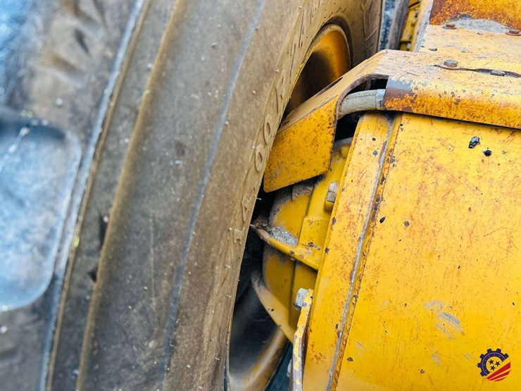 2003-volvo-g710b-image-19