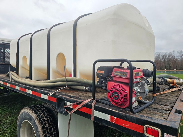 2000-freightliner-fl60-image-59