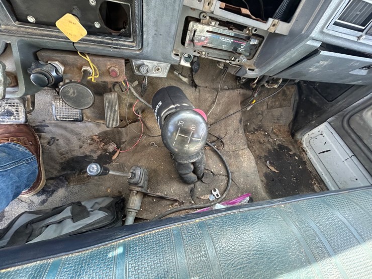 1984-ford-f700-image-108