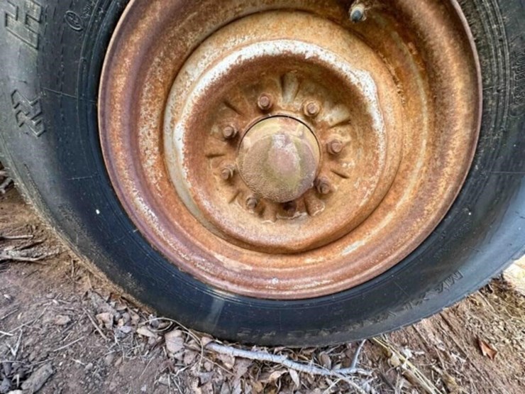 gooseneck-livestock-trailer-image-14