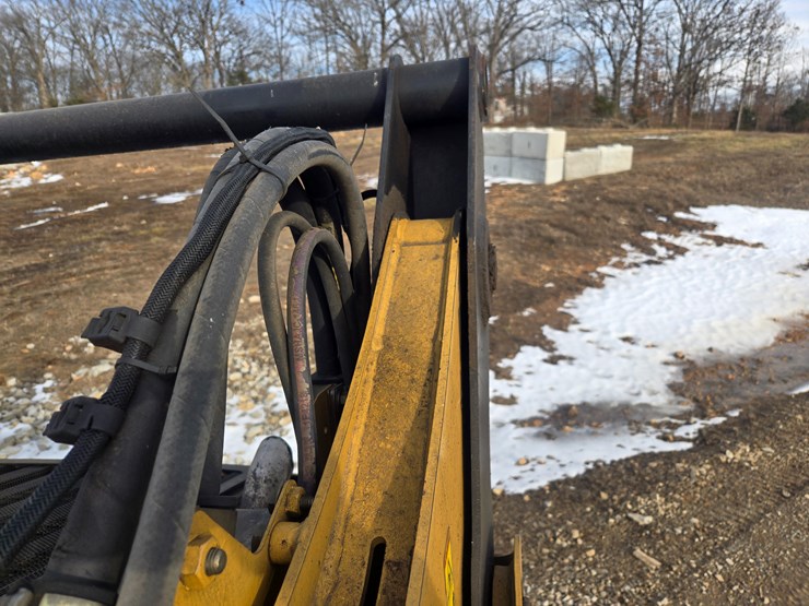 caterpillar-287c-image-79