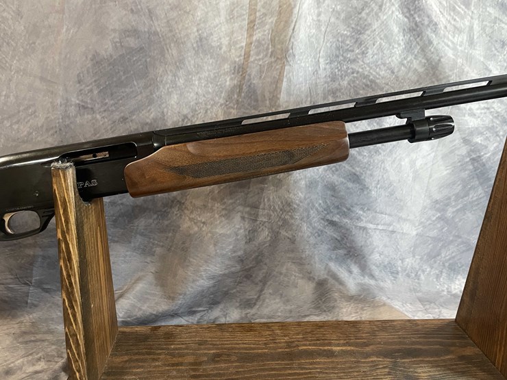 #2410-•-armsco-410-ga.-pump-action-shotgun,-sn:-410p18-000393-image-9