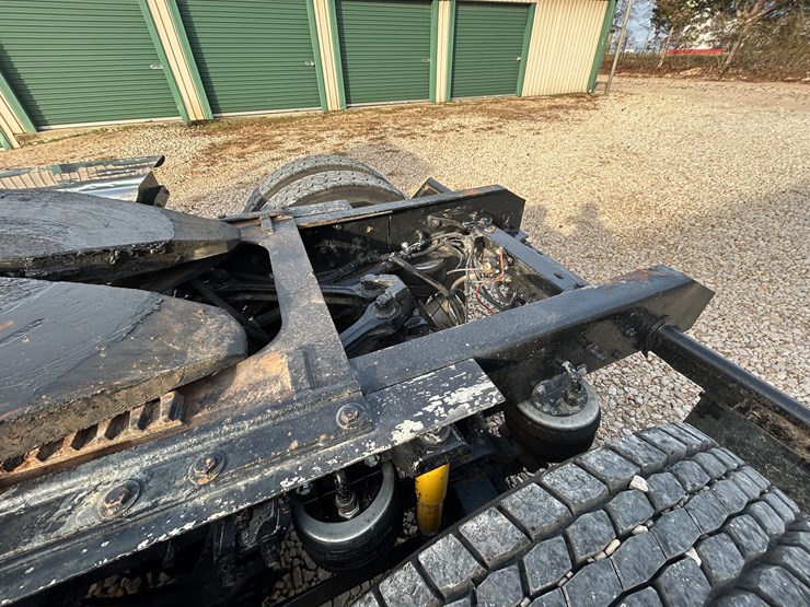 2001-kenworth-t800-image-57