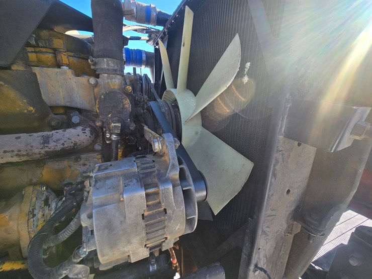 1996-peterbilt-385-image-47