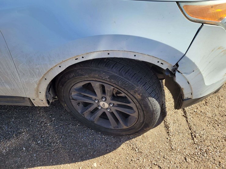 2014-ford-explorer-image-3