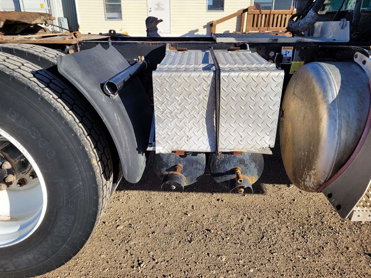 2007-peterbilt-386-image-5