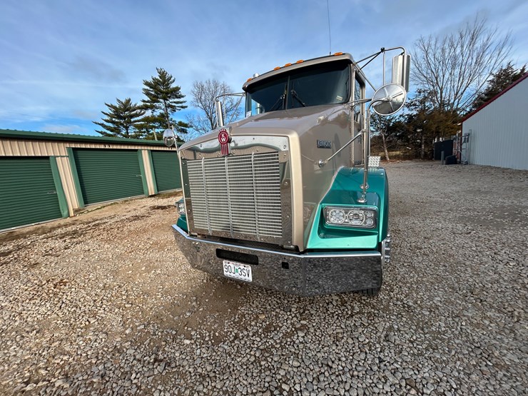 2001-kenworth-t800-image-41