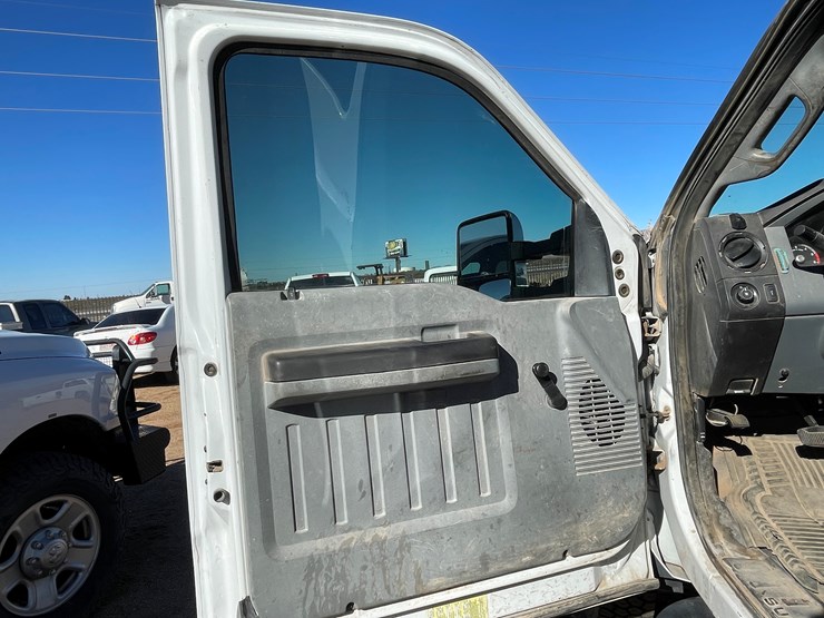 2013-ford-f450-image-44