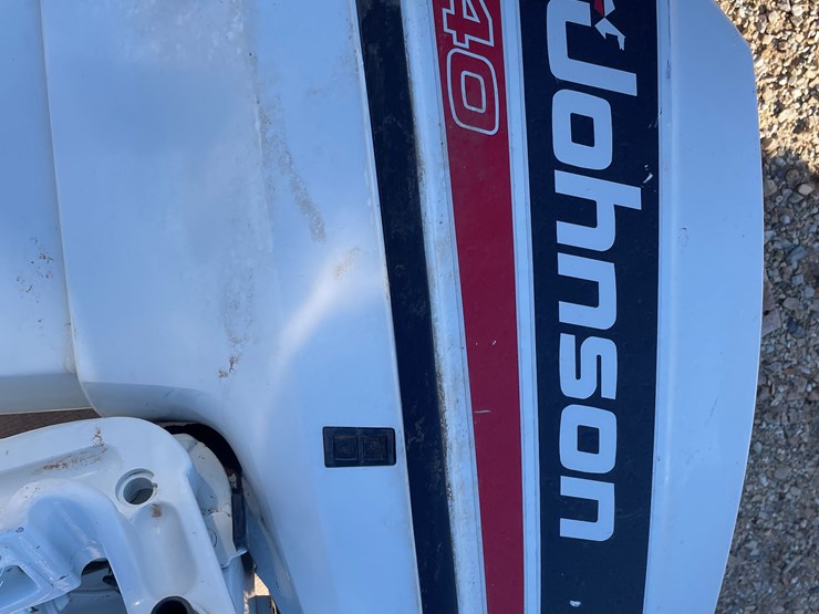 #3300-•-boat-motor-image-2